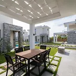 Thalassa & Thalassa Prive Residential Complex 公寓 *