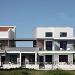 Thalassa & Thalassa Prive Residential Complex 公寓