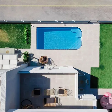 Thalassa & Thalassa Prive Residential Complex * Ofrinion