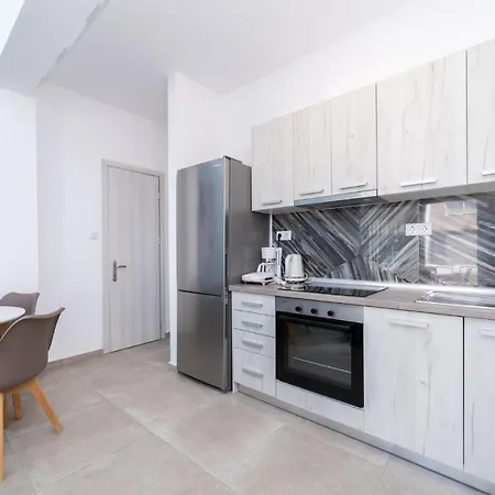 Apartment Thalassa & Thalassa Prive Residential Complex Ofrinion