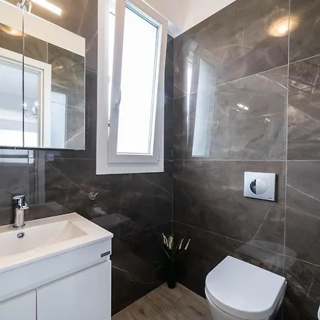 Thalassa & Thalassa Prive Residential Complex * Ofrinion