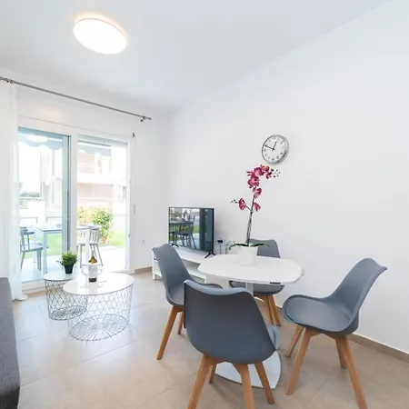 Thalassa & Thalassa Prive Residential Complex Apartment *