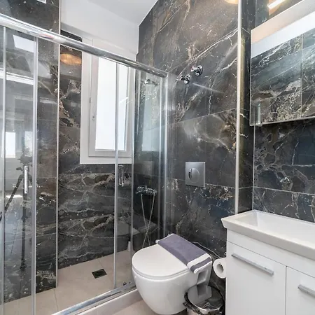 Thalassa & Thalassa Prive Residential Complex Appartement