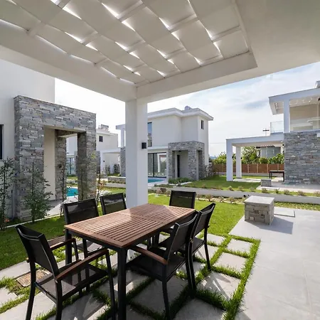 Thalassa & Thalassa Prive Residential Complex Apartment *