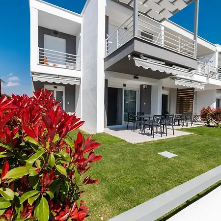 Thalassa & Thalassa Prive Residential Complex アパート