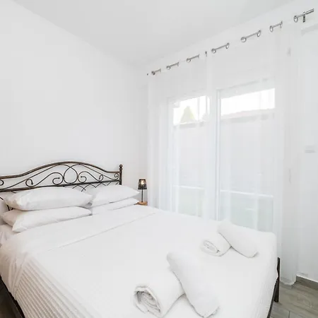 Apartment Thalassa & Thalassa Prive Residential Complex Ofrinion