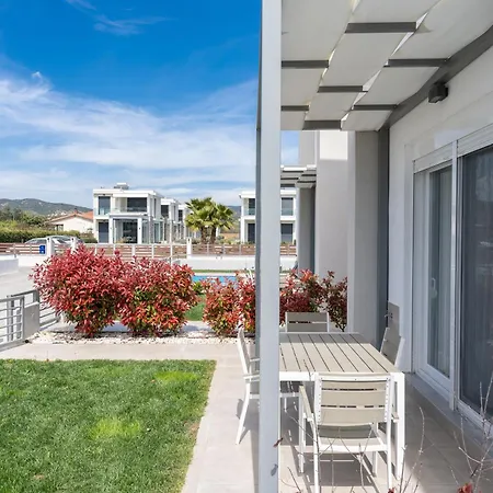Thalassa & Thalassa Prive Residential Complex Ofrinion