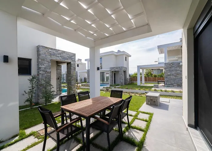 Thalassa & Thalassa Prive Residential Complex شقة *