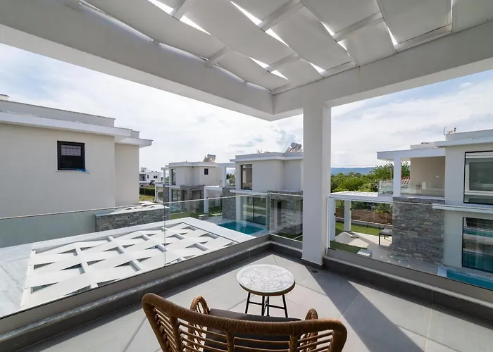 Thalassa & Thalassa Prive Residential Complex *