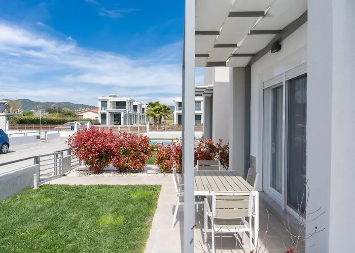 Thalassa & Thalassa Prive Residential Complex Ofrínion